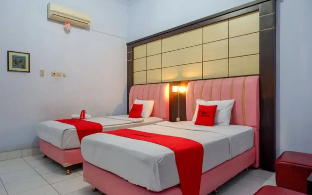 Hotel Indonesia Pekalongan by RedDoorz