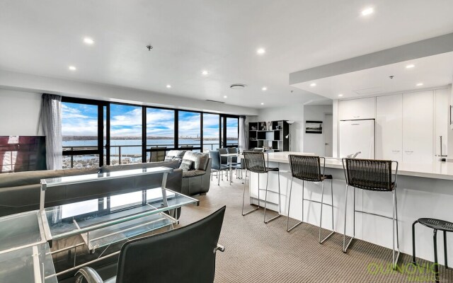 QV CBD 2 Bedroom with Wifi Parking - 972