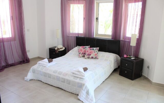 Avrora Villa PV