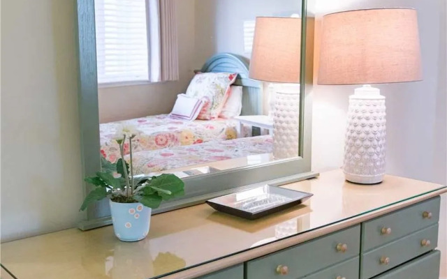 Windsor Place 303 by RedAwning