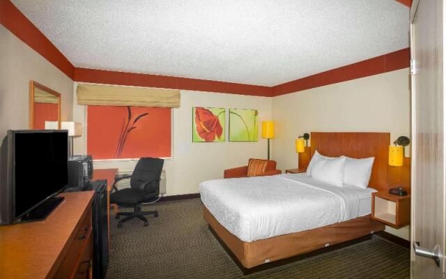 La Quinta Inn & Suites Springdale