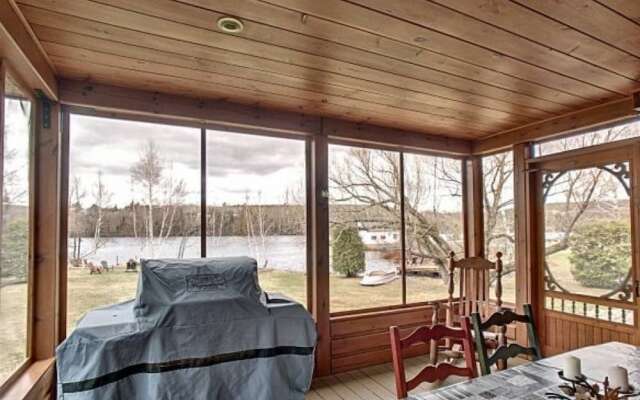 Chalet Grandes-piles St-maurice, Quai Privé