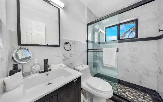 Lakeworth 2 Bedroom Home Free Parking