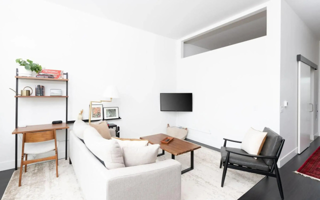 Flexhome Skywalk to Fiserv U5 RooftopGymParking
