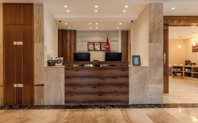 Golden Pillar Hotel