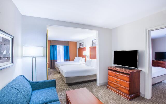 Holiday Inn Express Hotel & Suites Brattleboro, an IHG Hotel