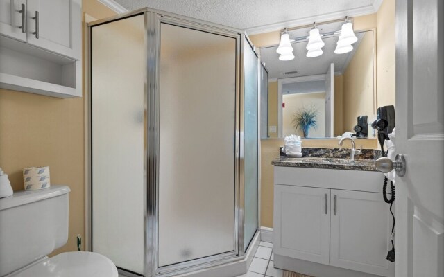 Pelican Beach 0411 1 Bedroom Condo by Pelican Beach Management