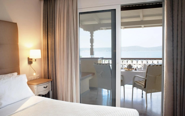 Karalis City Hotel
