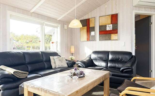10 Person Holiday Home in Rudkobing-by Traum