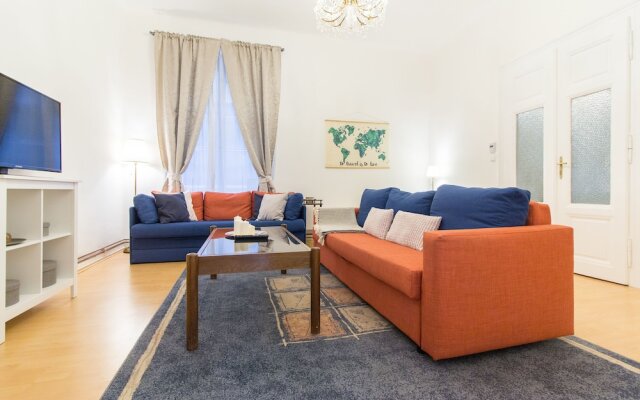 Bright And Spacious By Easybnb