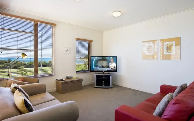 Lornebeach Apartments