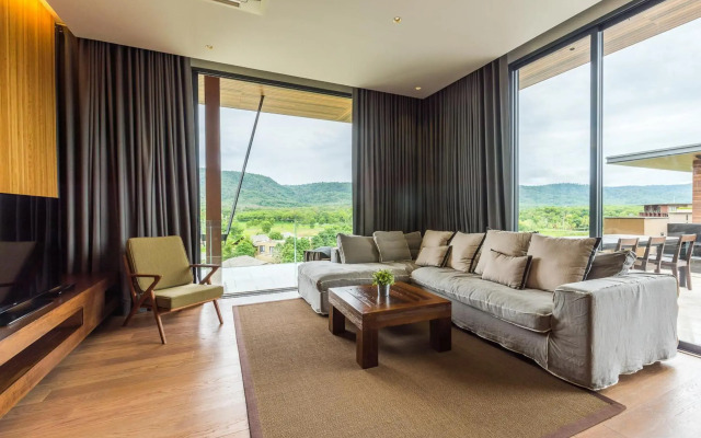 Atta Lakeside Resort Suite