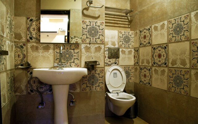FabHotel Diamond