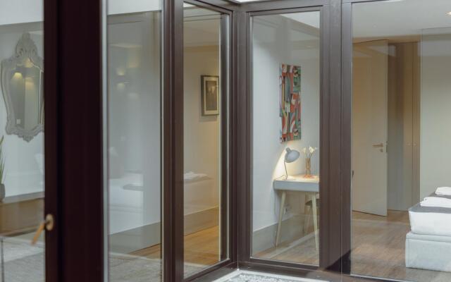 Legacy Oporto Premium Apartment B by Vacationy