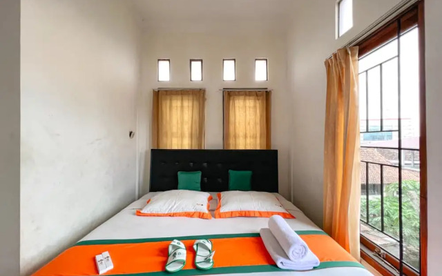 Homestay Jakal Dekat UGM dan Wisata by Simply Homy