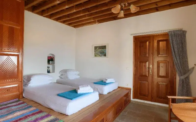 Meandros Suites