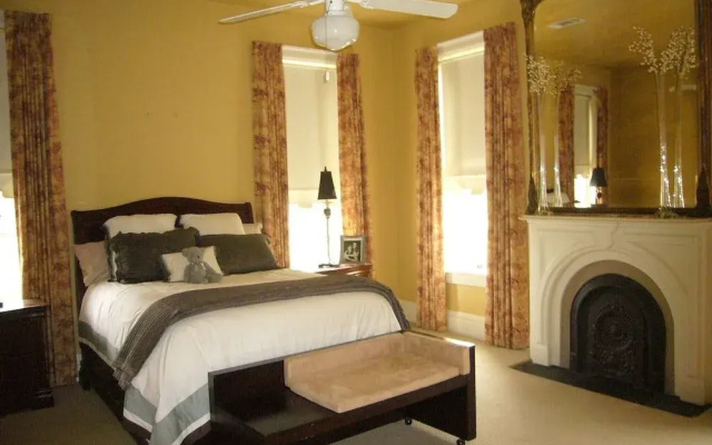 The Pillars in Natchez B&B