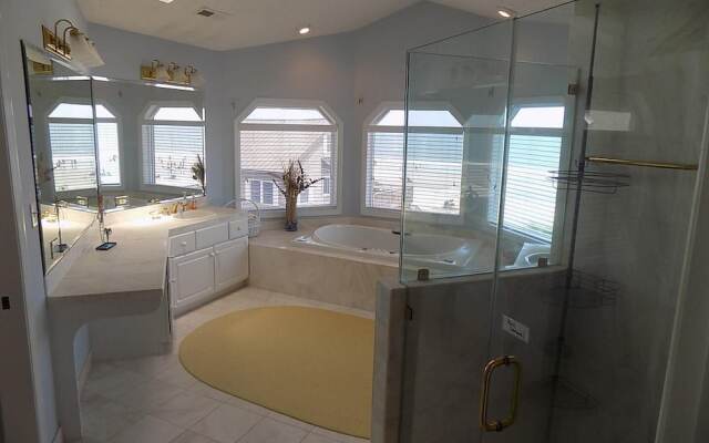 Sandy Paws 5 Bedroom Home
