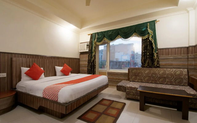 OYO 6647 Om Hari Residency