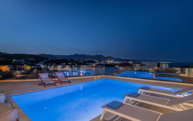 Blue Senses Villas Next to the Beach Heated Pool
