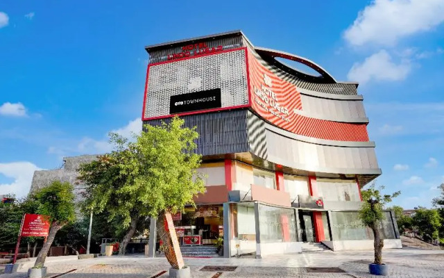 Townhouse 1363 Hotel Lindo Lugar