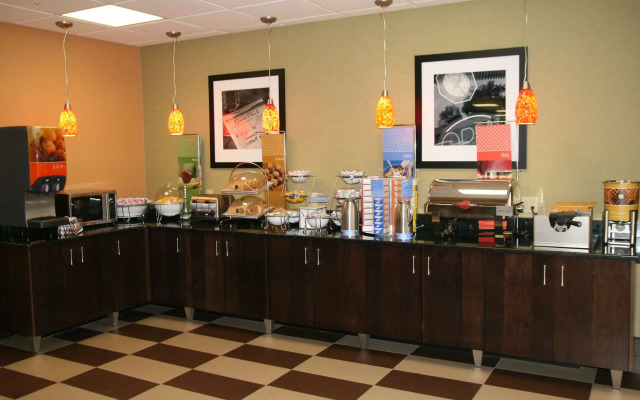 Hampton Inn Youngstown-North