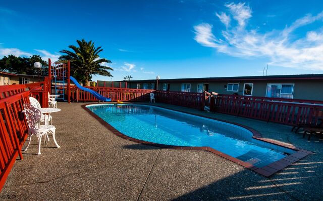 Charles Court Motel