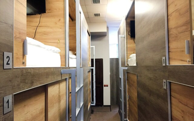 Capsule Hotel