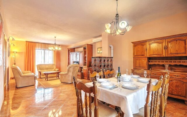 Apartment 43