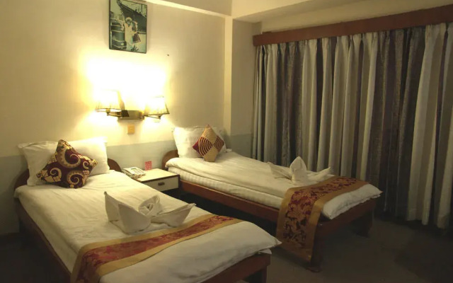 OYO 120 Hotel Tayoma