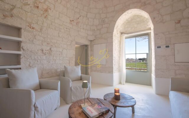 TD I Coni di Pinur Trulli With Scenic Valley View
