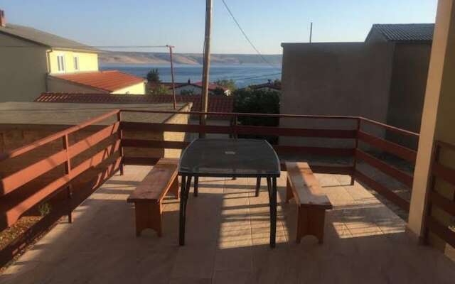 Sunny - sea Side Terrace & Parking - A2