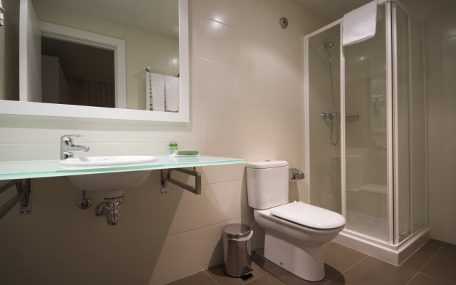 Hotel y Apartamentos SNO Isaba