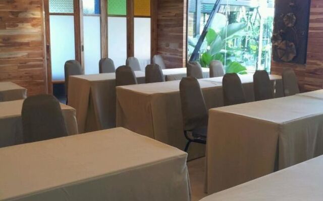 Khun-Nai Garden View Resort
