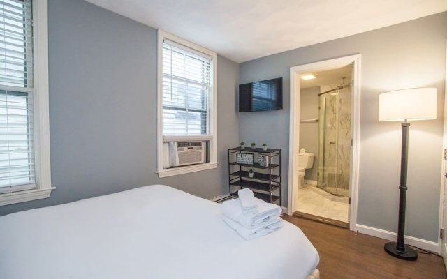 Luxury Collection-4 Bedroom 3 Full-bathroom-boston