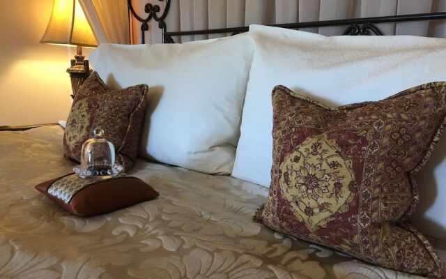 Villa Marco Polo Bed and Breakfast Inn
