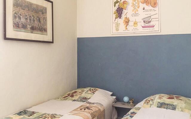 Historic Mansion by the River Lot in Cenevieres