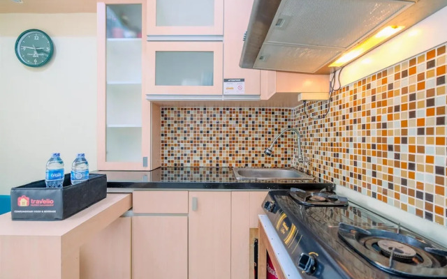 Comfort Designed 2Br At Green Pramuka City Apartment