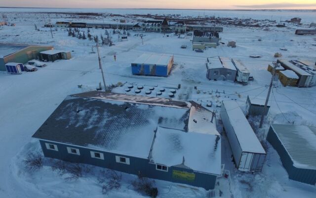 Iceberg Inn