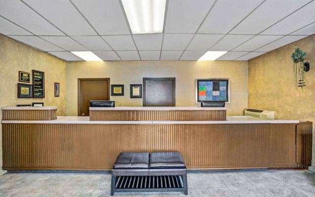 Travelodge by Wyndham Las Vegas Center Strip