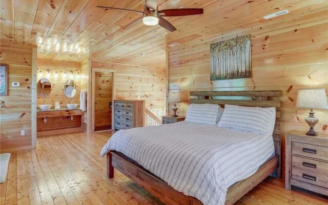 Splash of Moonshine - Two Bedroom Cabin