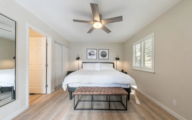 Lake Village Getaway 3 Bedroom Condo