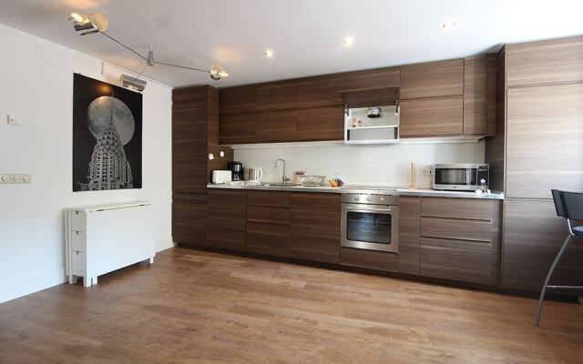 Luminous Apartment in Chueca Allôhousing