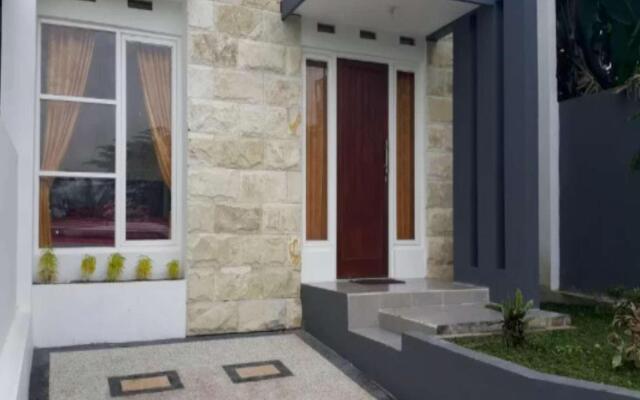 Kens Villa 8 (Murah, 2 Kamar Tidur, 1 Kamar Mandi)