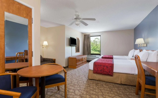 Spark by Hilton Tifton
