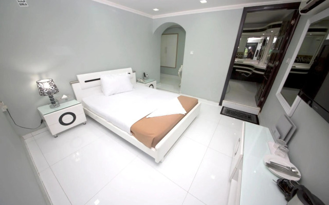 White Fort Hotel