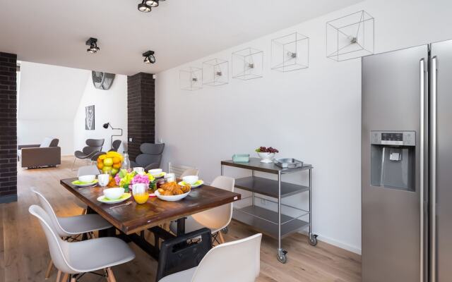 EMPIRENT Rose Apartments