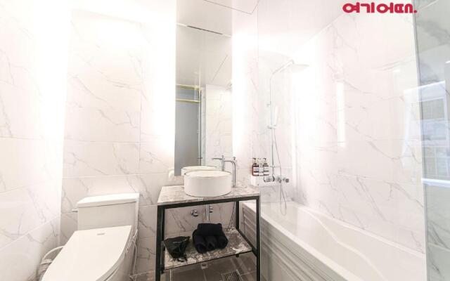 De Homme Hotel