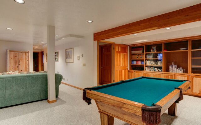 Nansen Court