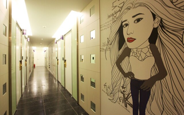 Hotel Theme